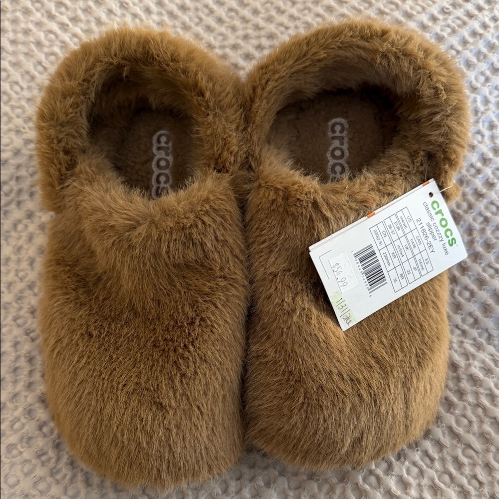 CROCS classic cozzzy luxe slipper. Plush Faux-Fur Clog Slippers in Warm Chestnut